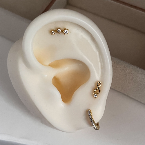 Piercing Amelia